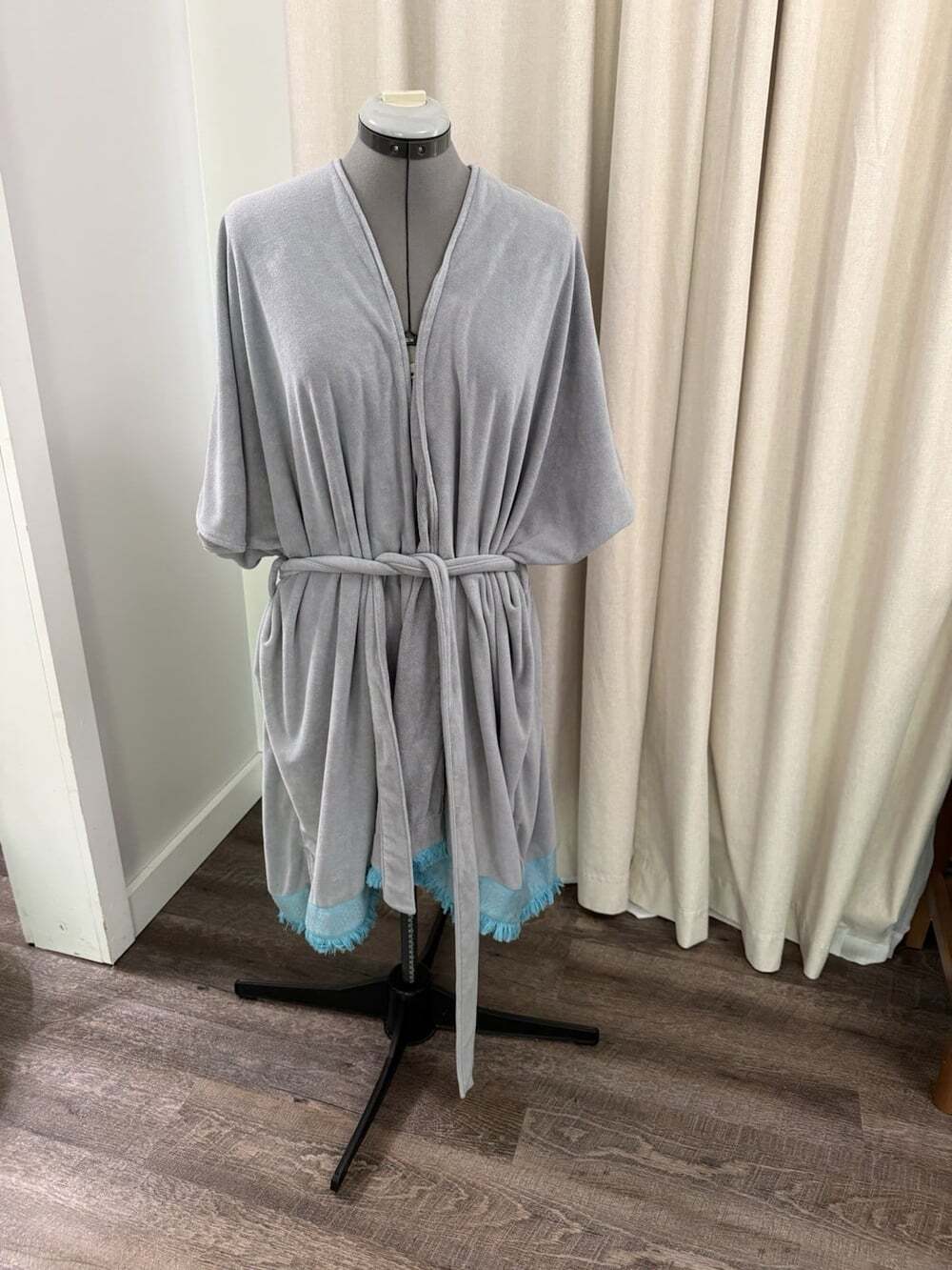 Womens Norwex Body bath robe, Very Rare, Retired, Limited Edition Gray One Size